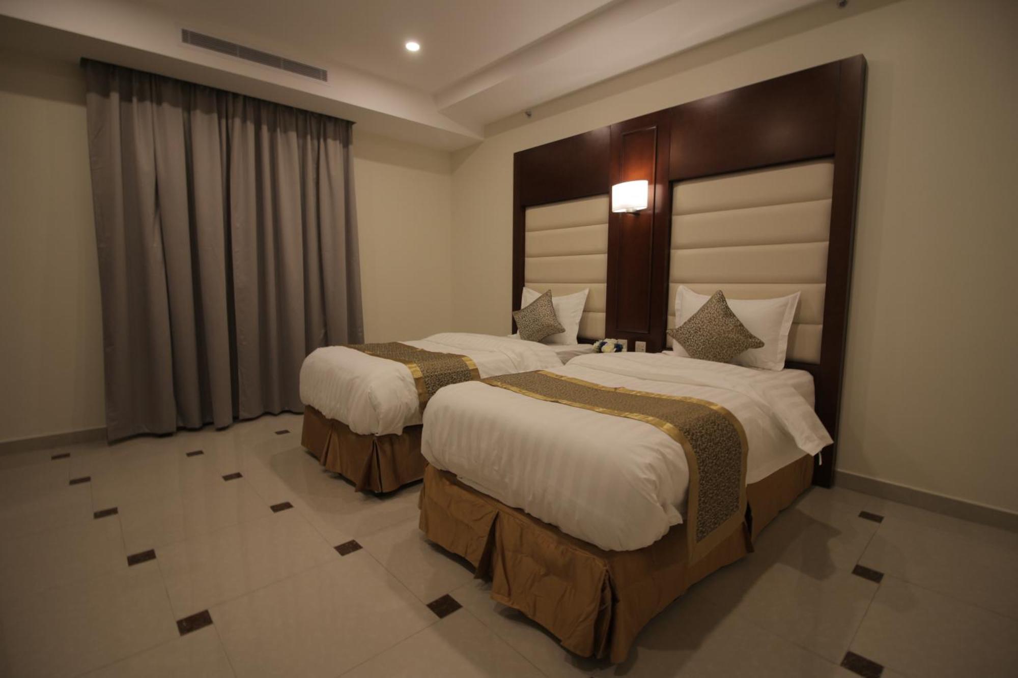 Nukhbat Al Makan Apartment Hotel Ta'if Rum bild